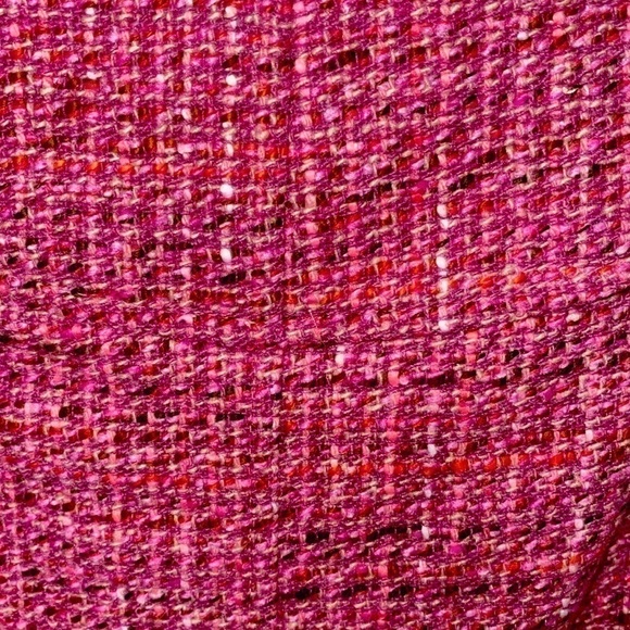Neiman Marcus Wool tweed rose pink skirt. Fit and flare. Size 10. - Picture 5 of 9